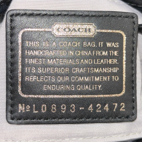 Coach 2008 Limited Edition "Carly" Butterfly Print bag W/matching wristlet EUC - Picture 14 of 15